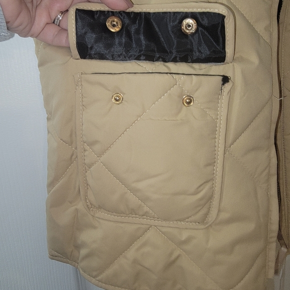 NWT- SUNIFTY VEST WITH POCKETS TAN COLOR - Picture 3 of 7